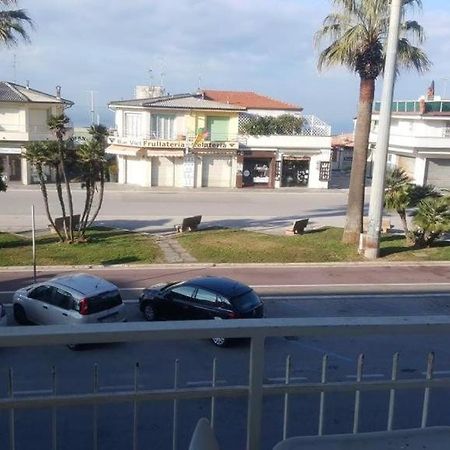 Monolocale Lungomare Viareggio Lejlighed Eksteriør billede
